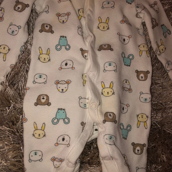 Carter’s sleeper - Picture 2 of 2